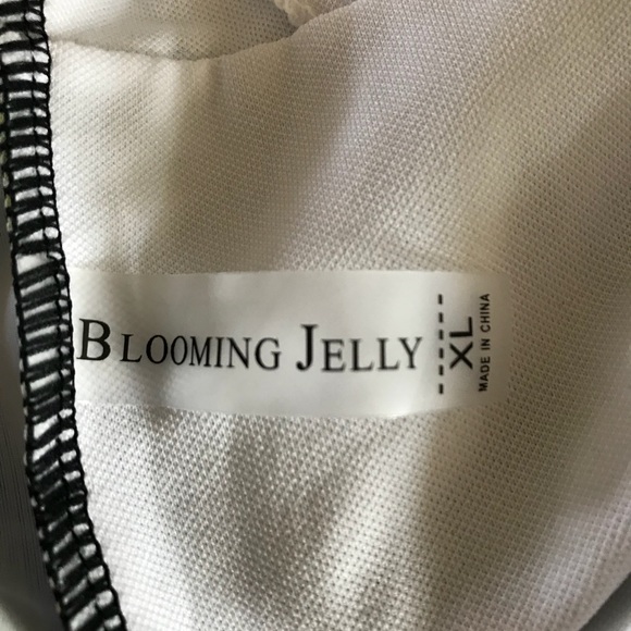 Blooming Jelly one piece swimsuit - Picture 4 of 4
